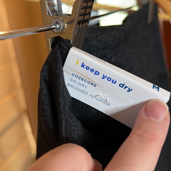 Old Navy High-Waisted Cozecore Heather Performance Stirrup Leggings Size Medium - Picture 10 of 10